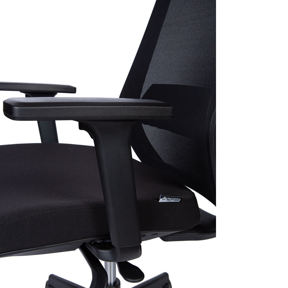 Кресло офисное Norden / Mono black / черный пластик / черная ткань / черная сетка