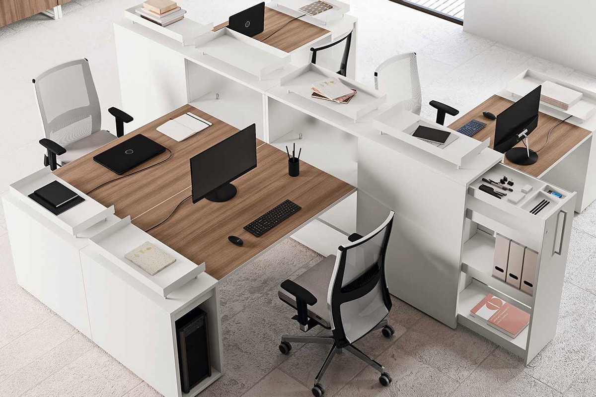 Столы для маленького офиса